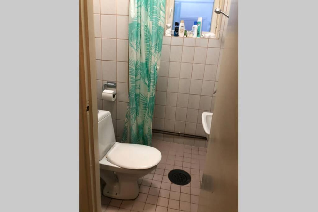Yksioe 1 Km Jokirannasta Foeriltae/ 2 Km Torilta Apartamento Turku Exterior foto