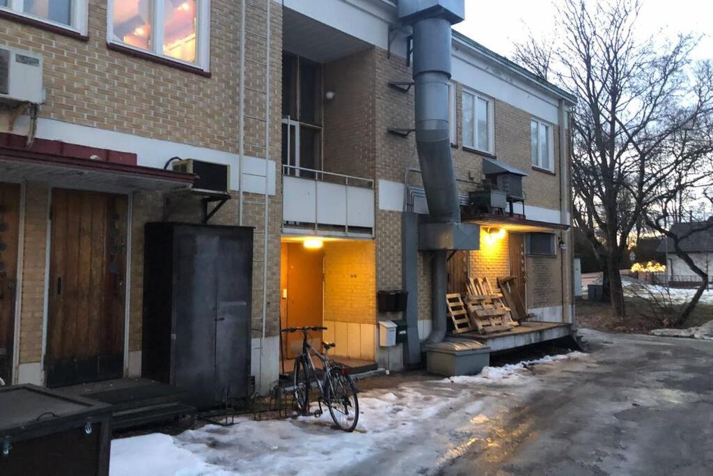 Yksioe 1 Km Jokirannasta Foeriltae/ 2 Km Torilta Apartamento Turku Exterior foto