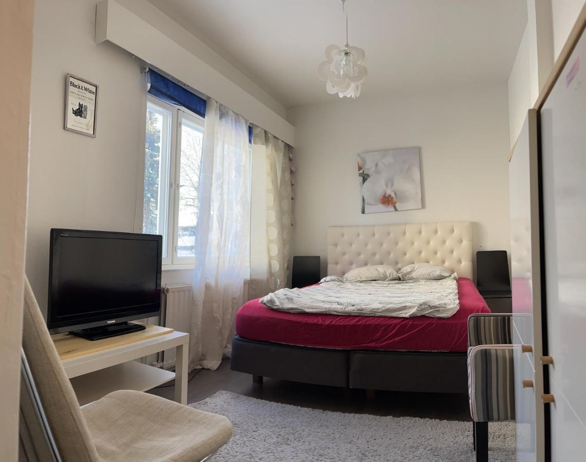 Yksioe 1 Km Jokirannasta Foeriltae/ 2 Km Torilta Apartamento Turku Exterior foto